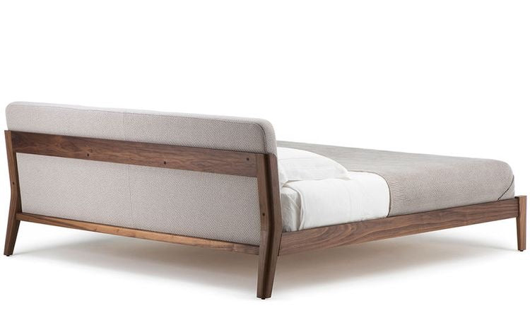 Capo Simple Solid Wood Bed