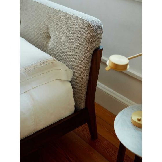 Capo Simple Solid Wood Bed