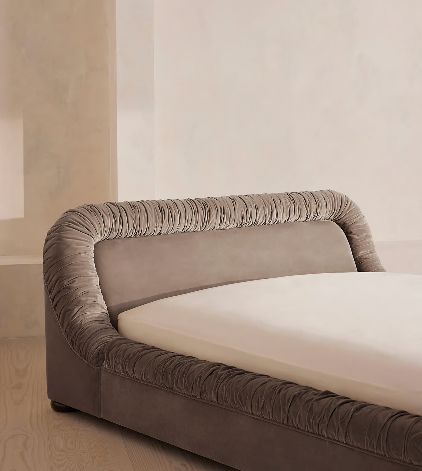 Vara Bed