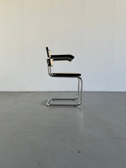 Modern Cantilever Chair