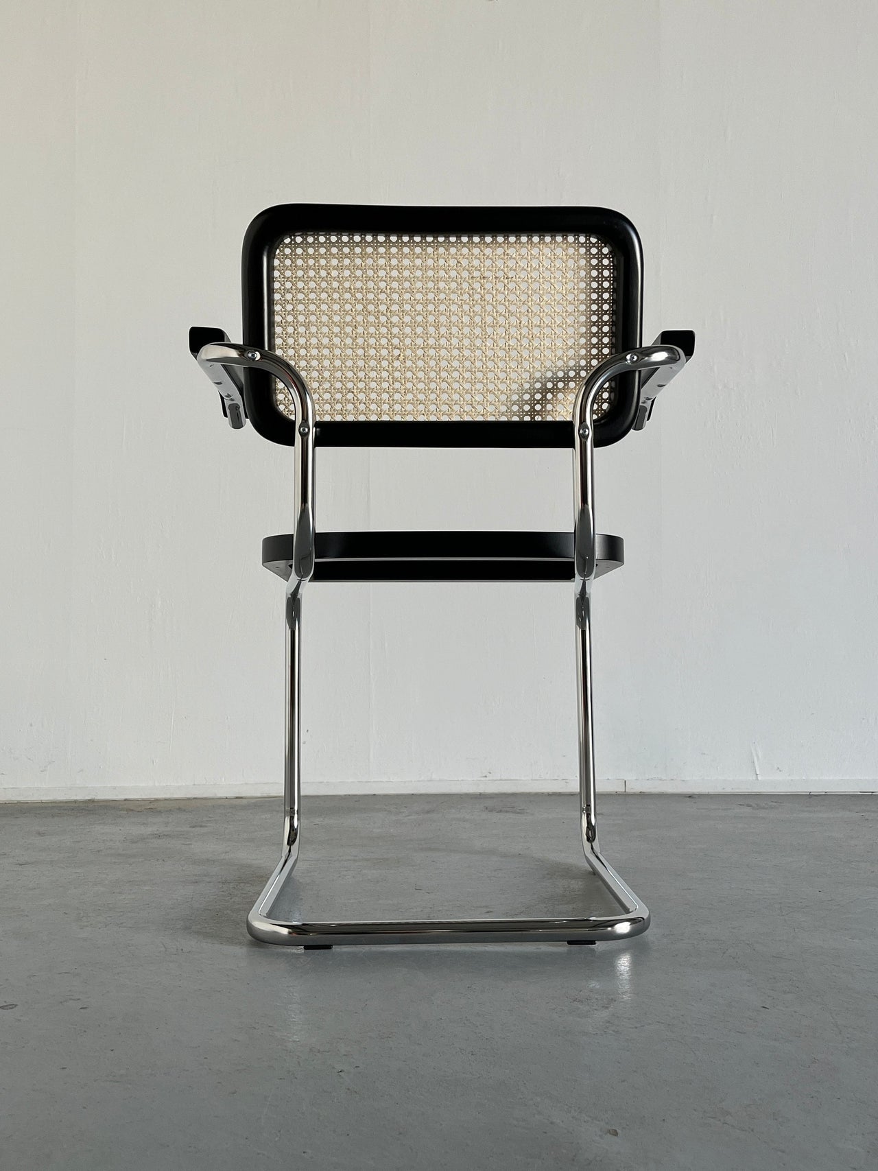 Modern Cantilever Chair