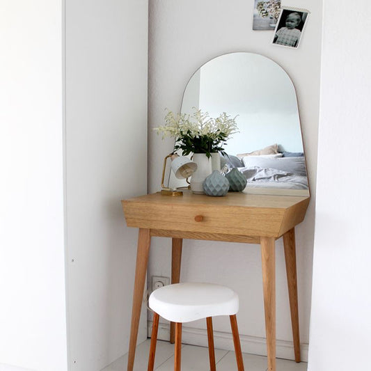 Interieurs Dressing Table With Rounded Mirror